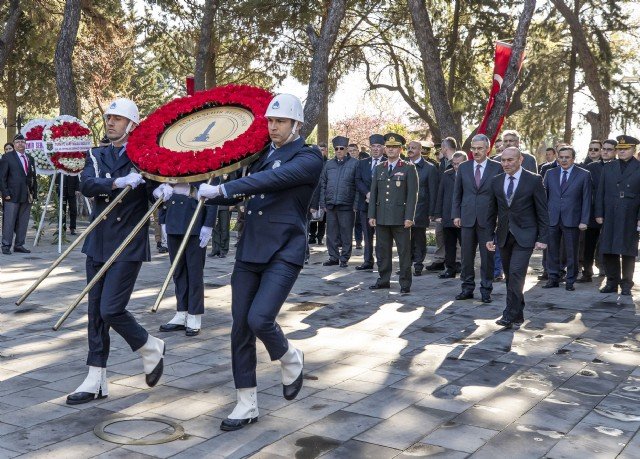 �anakkale �ehitleri i�in �zmir�de anma t�reni
