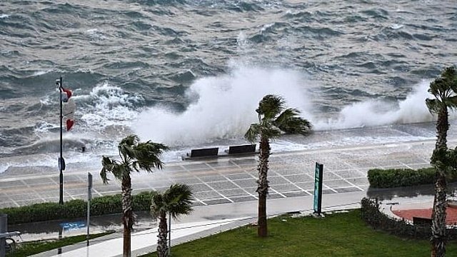 Meteoroloji'den Ege i�in f�rt�na uyar�s�