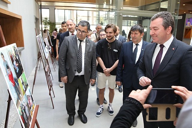 Bergama'da Engelliler haftas�nda anlaml� sergi