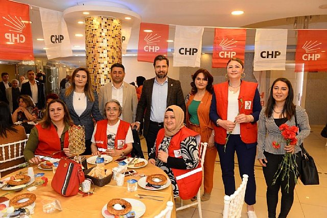 Y�cel Ve K�l��tan Annelere S�z! Hayal Etti�iniz T�rkiye�yi Kuraca��z� �ocuklar�m�z A� Yatmayacak
