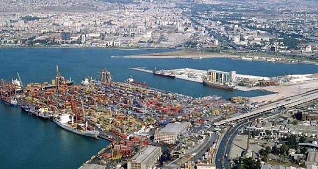 Ba�kan Soyer'den �'liman sat���' tepkisi: �zmir'in vicdan�nda yok h�km�ndedir!