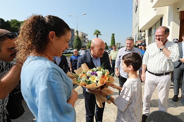 Ba�kan Tun� Soyer Sel�uk�ta B�y�k�ehir�in �al��malar�n� anlatt�