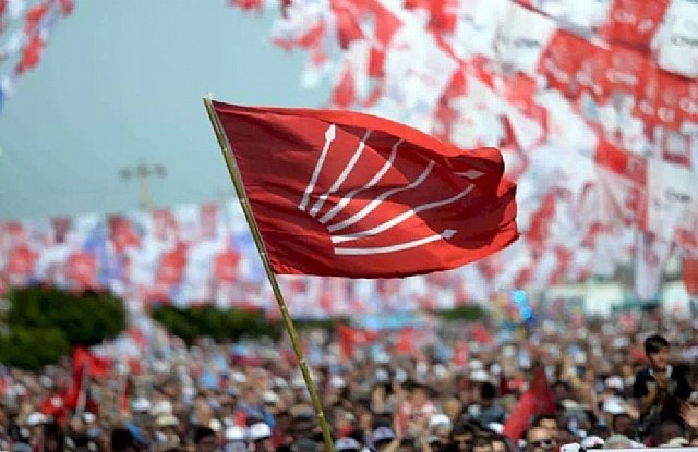 CHP �zmir�de �Delege Se�imleri Devam Ediyor�3 �l�e Bug�n Sand�k Ba��nda